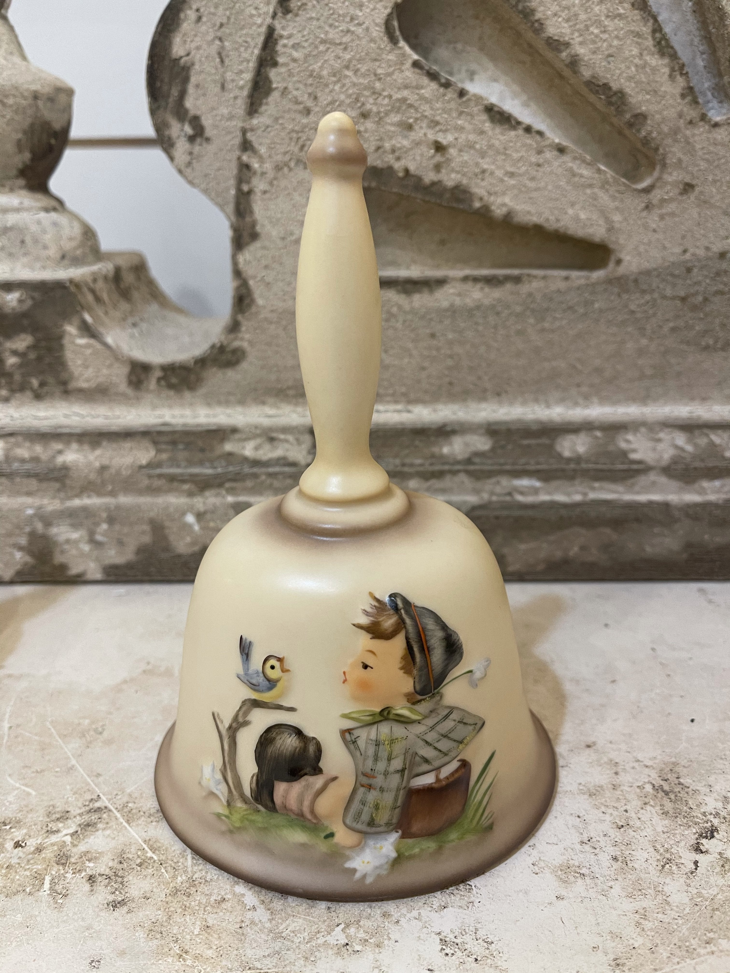 Hummel Annual Bells