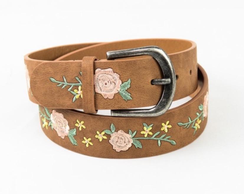 Floral Embroidered Horse Shoe Buckle Belt