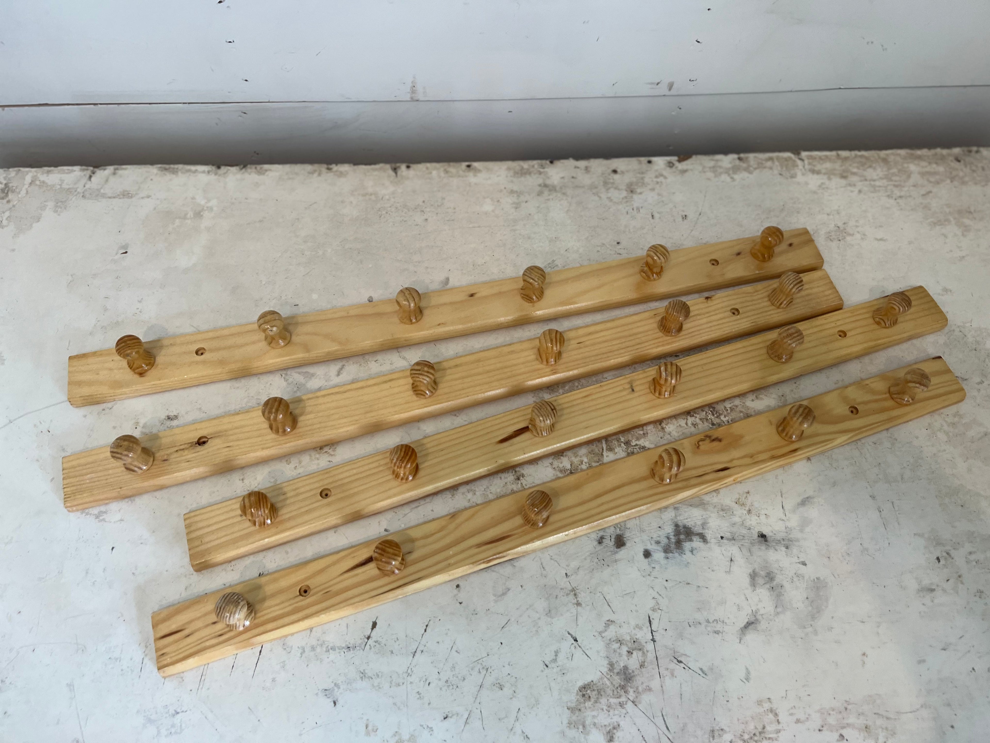 Wooden Peg Rack - Solid wood 6 pegs Jami Ray Vintage