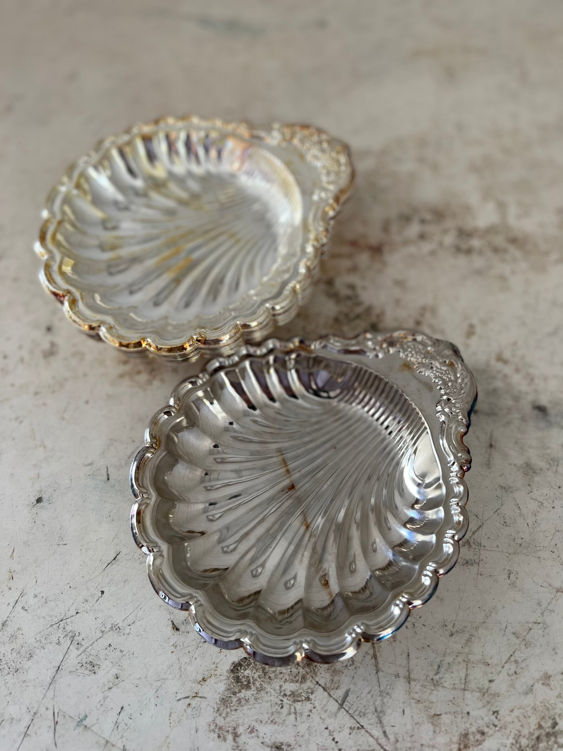 Tarnished silver seashell dish – sold individually – Jami Ray Vintage