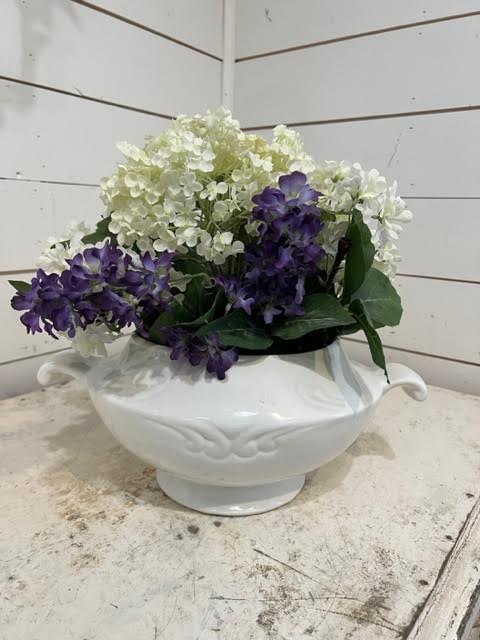 USA pottery soup Tureen with flowers