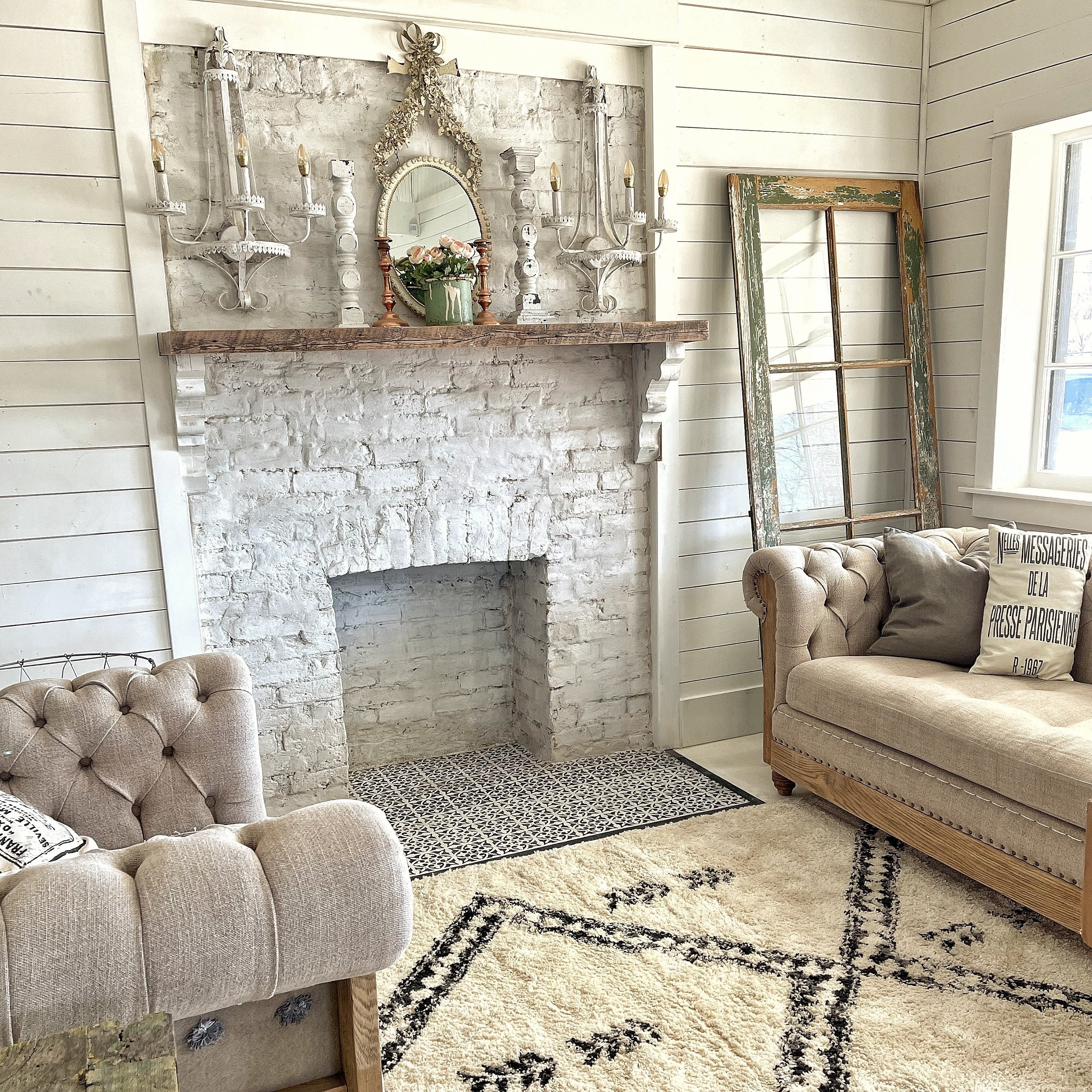 Morrocan Black and Cream shag rug